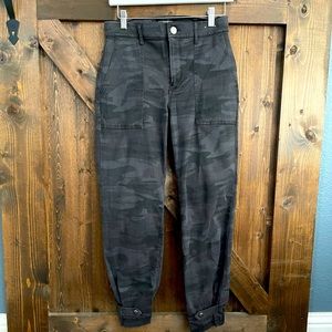 Express Cropped Straight High Rise Jogger Jean - Camo Size 4